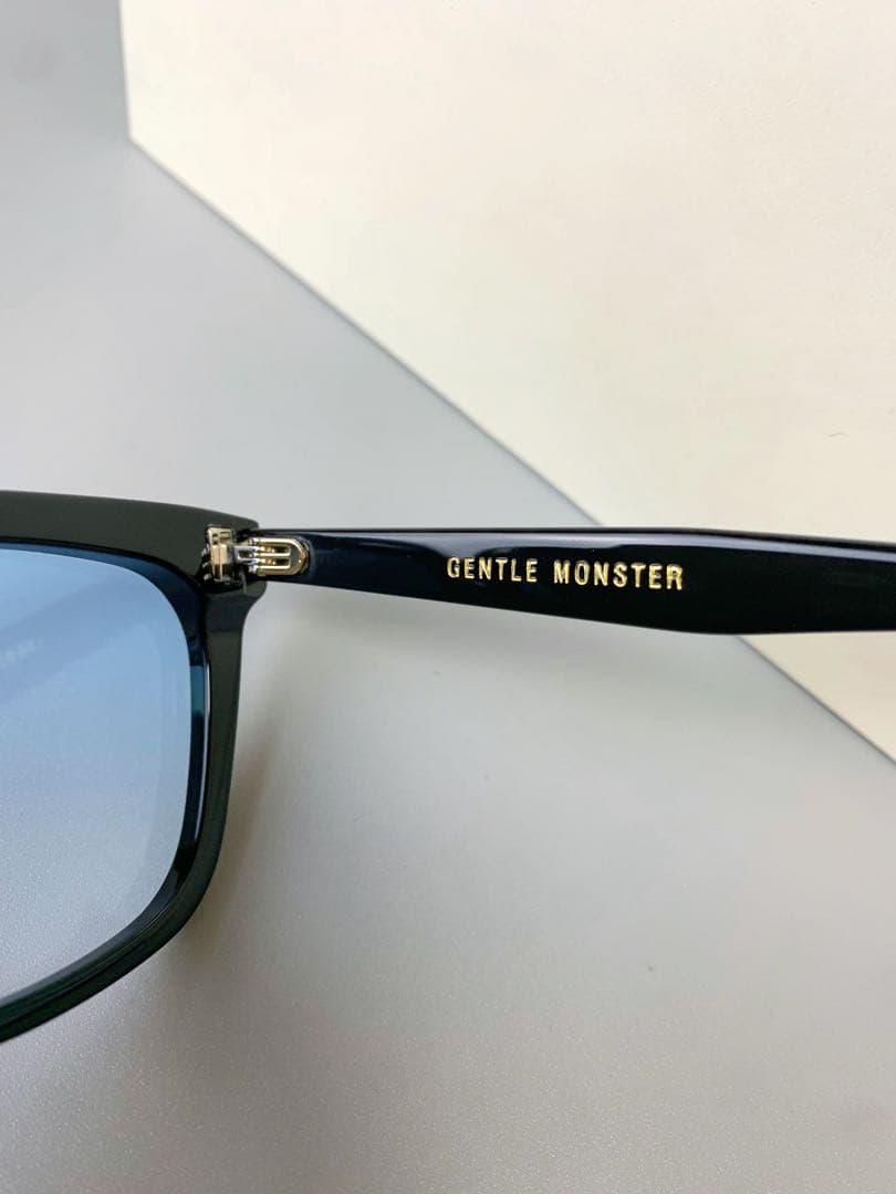 GENTLE MONSTER スクエアサングラス NUMER