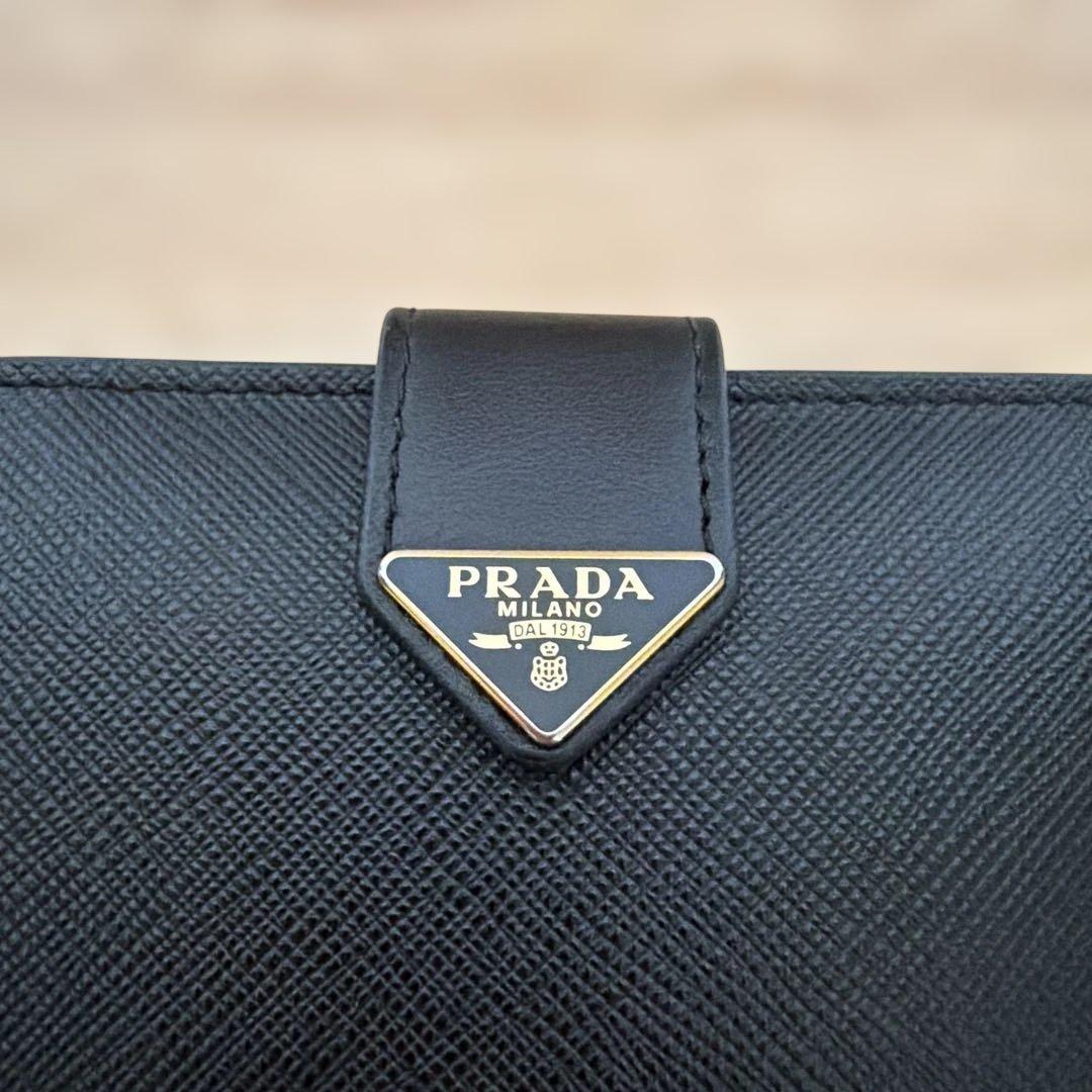 PRADA 財布　箱あり　二つ折り　サフィアーノ