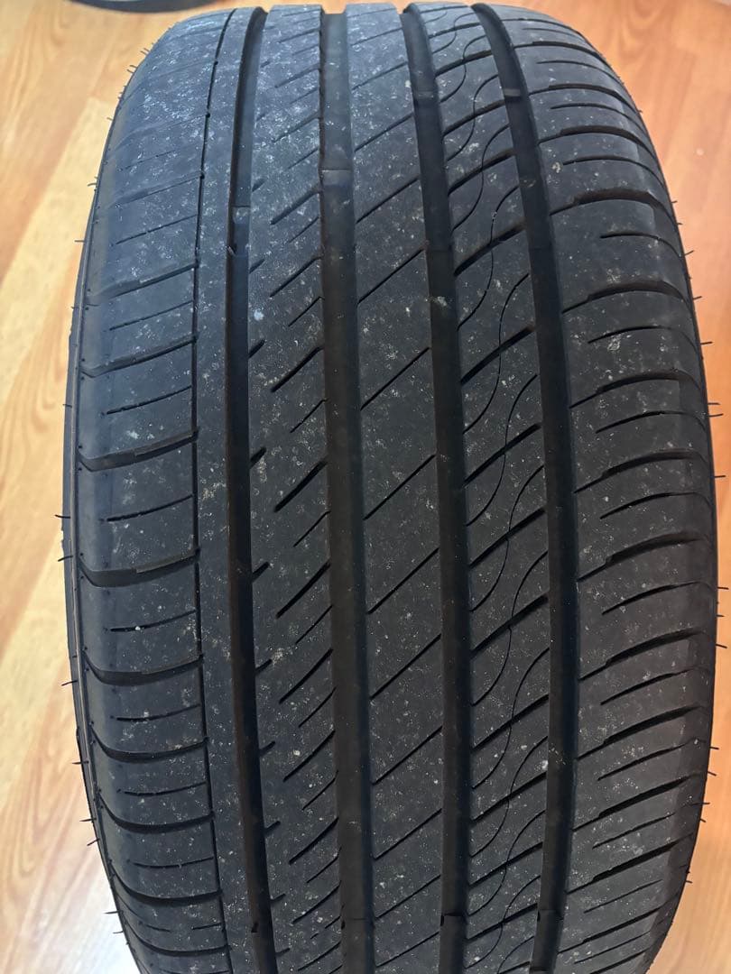 なかにっちゃん様用 カールソン CR16/1RS 20インチ タイヤ4本付き
