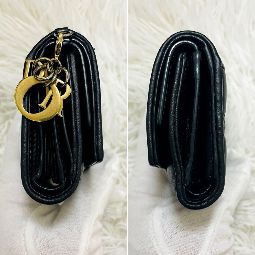 【♡）✨三つ折り財布 カナージュ ロータス レザー ブラック チャーム