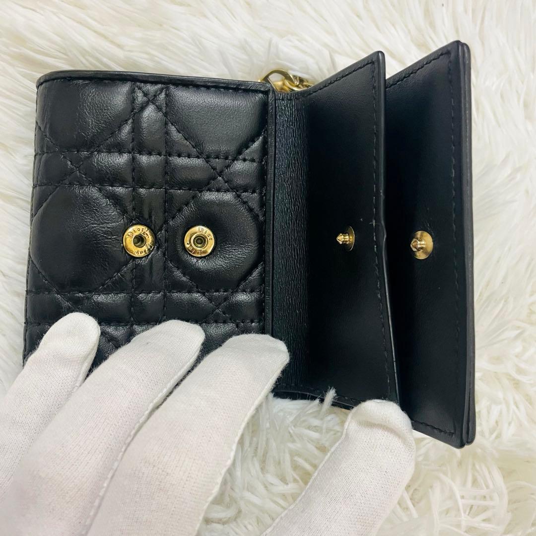 【♡）✨三つ折り財布 カナージュ ロータス レザー ブラック チャーム