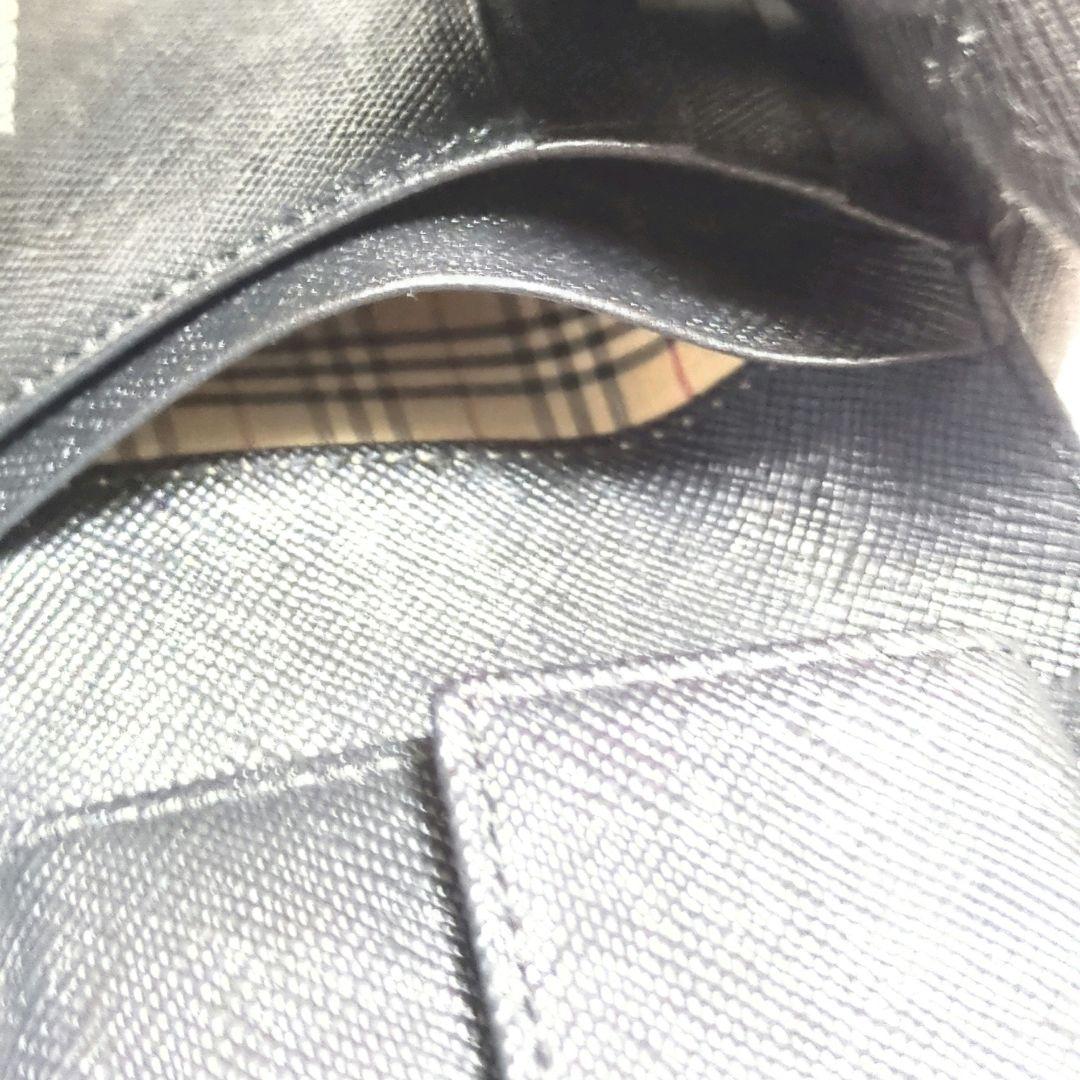 BURBERRY ブラック 二つ折り財布 箱付き