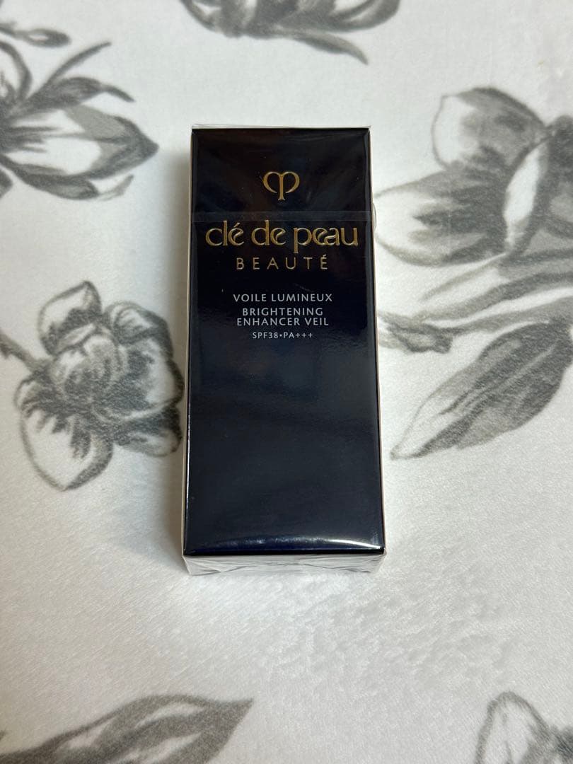 新品 clé de peau クレドポーボーテ ヴォワールルミヌ
