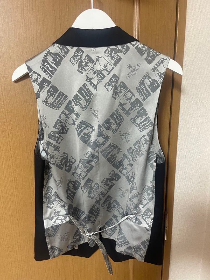 Vivienne Westwood MAN ベスト