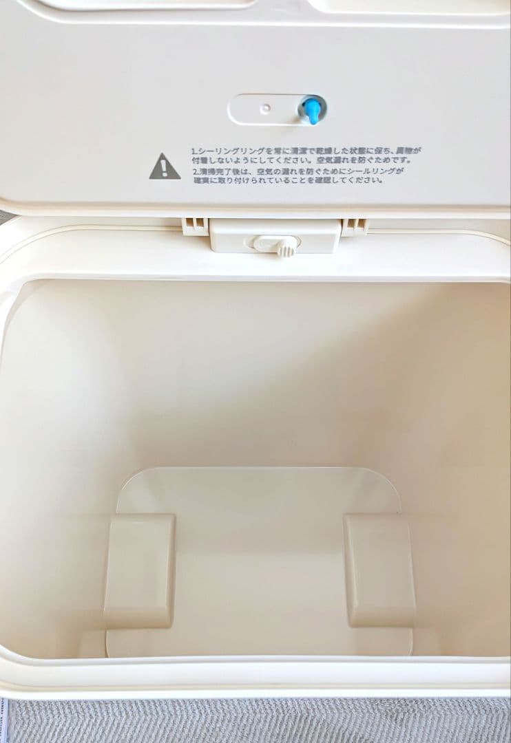 Petaboo真空保存容器 ペットフード　13リットル