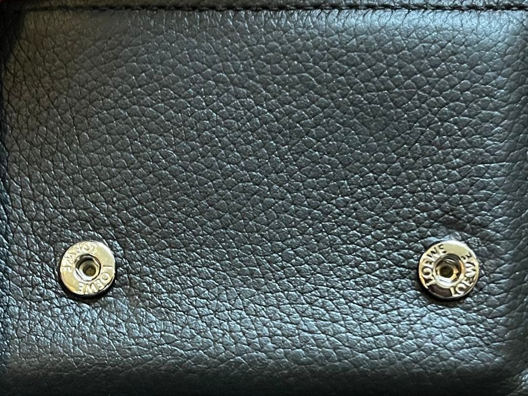 ロエベ　LOEWE トライフォールド　ケース　パスケース　小銭入れ　三つ折