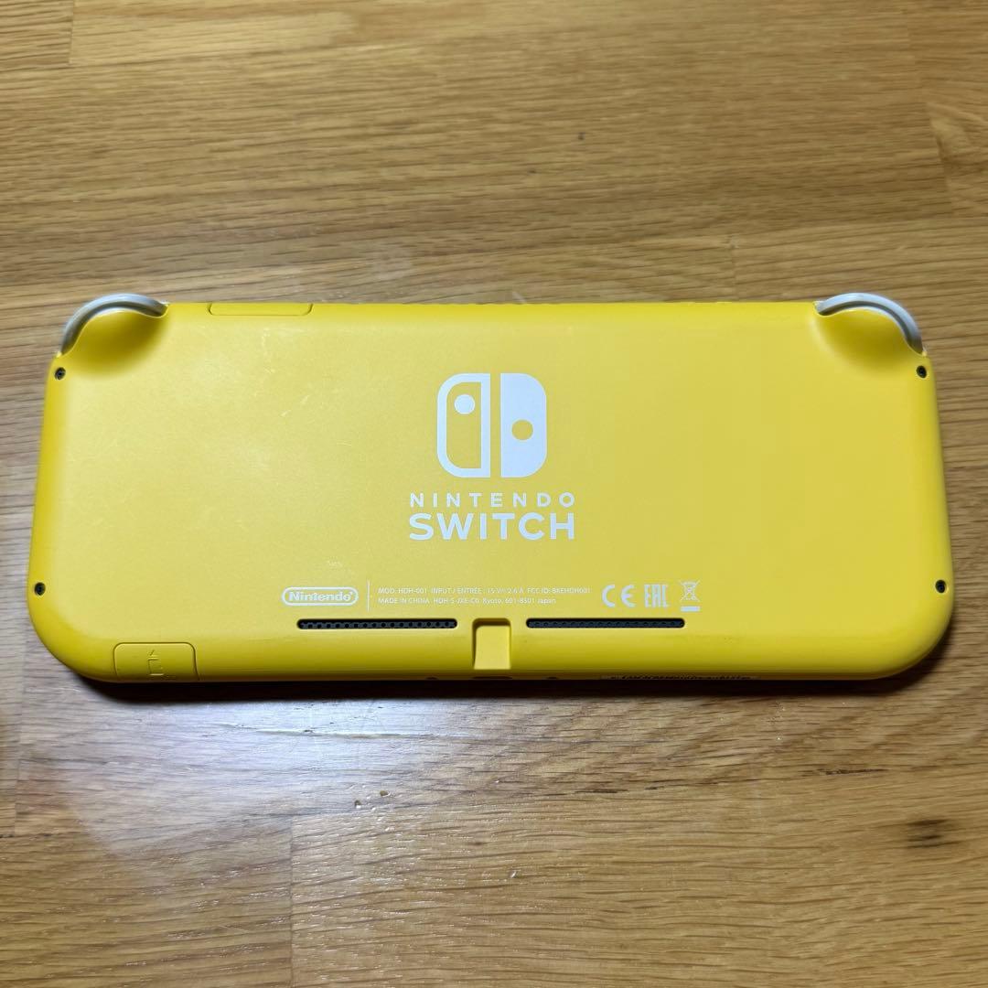 Nintendo Switch Lightイエロー