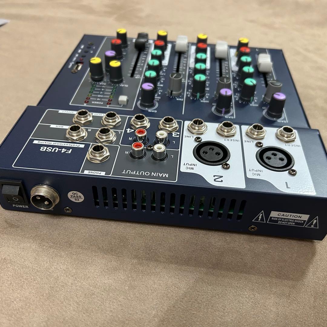 ammoon F4-USB 3 チャネル デジタル マイク オーディオ ミキサー
