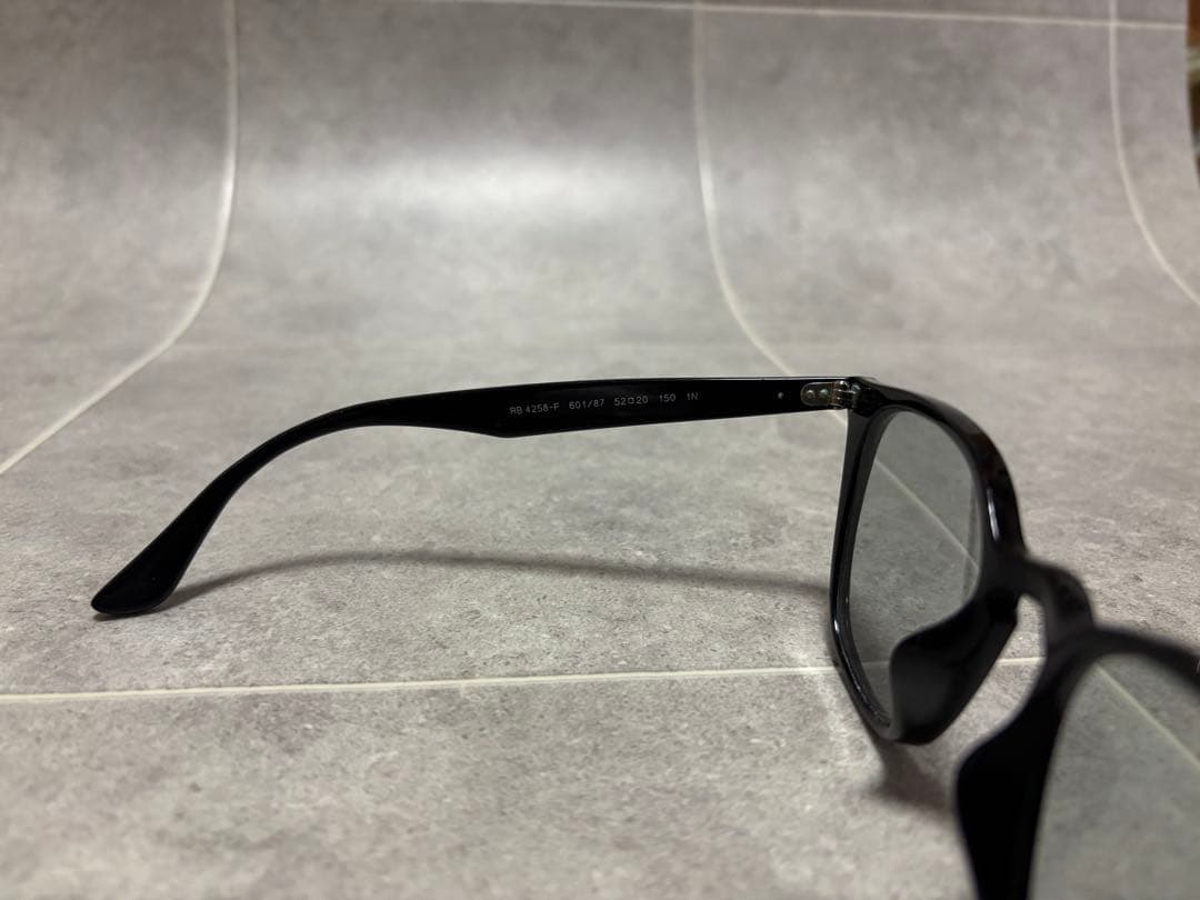 Ray-Ban RB4258-F 黒 ウェリントン 伊達メガネ 定番 ケース付き