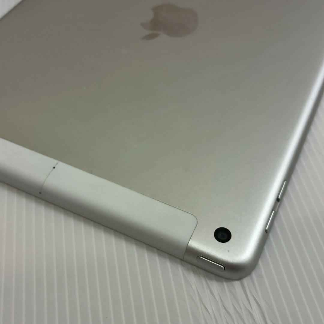 iPad 9.7 32GB celler 第5世代 本体のみ