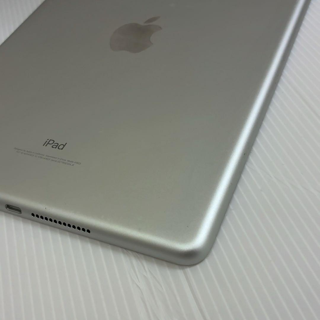 iPad 9.7 32GB celler 第5世代 本体のみ