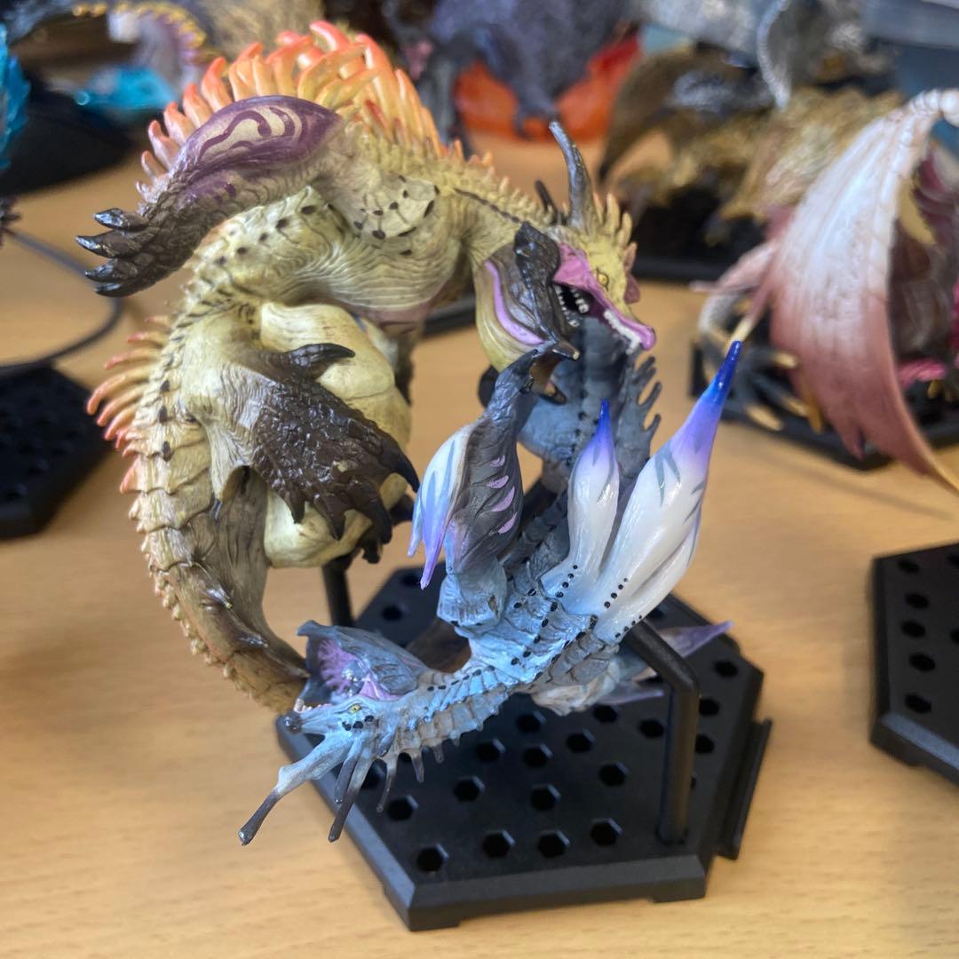 テ*]様 モンスター ハンターフィギュア 9体セット
