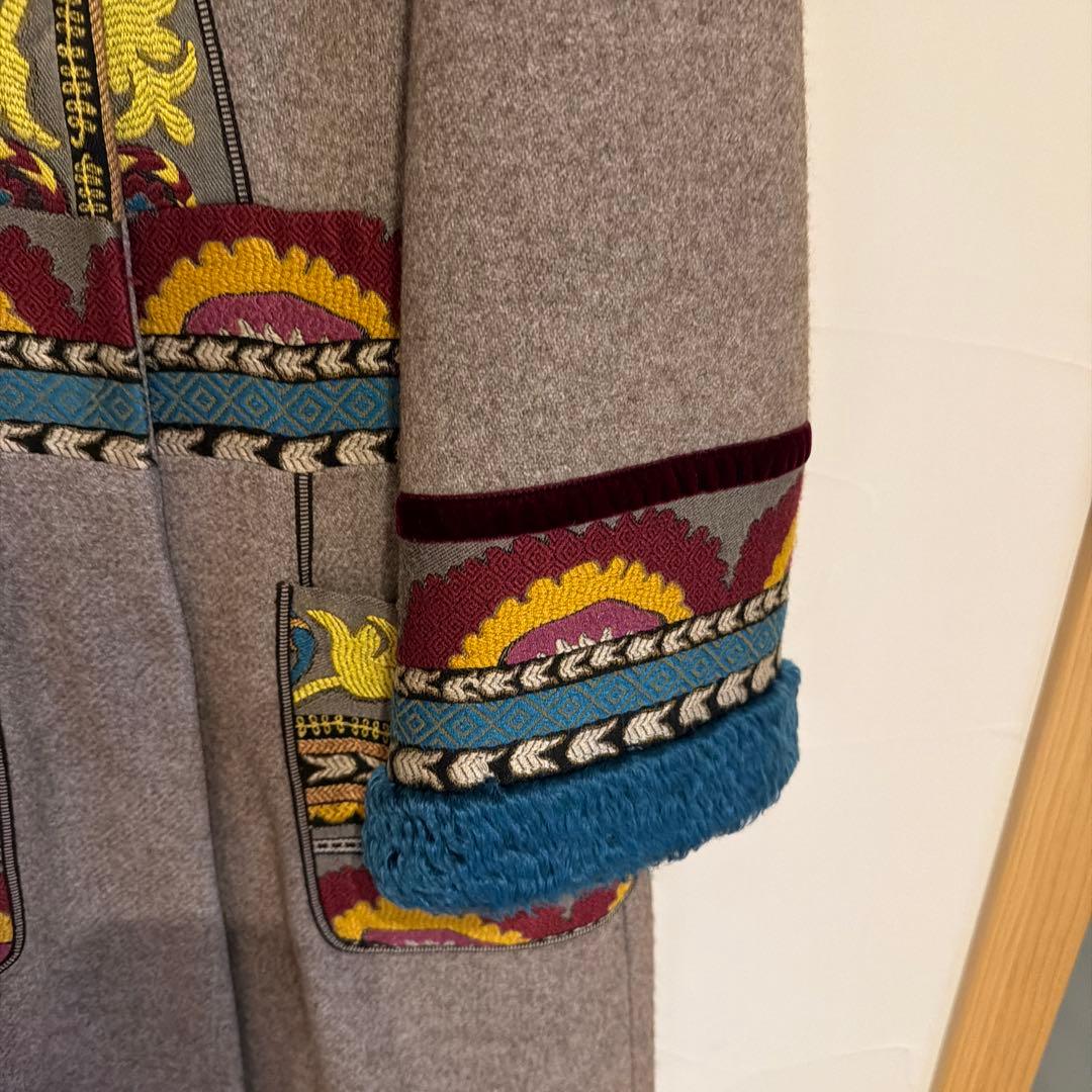 ETRO 刺繍入りグレージュコート　美品