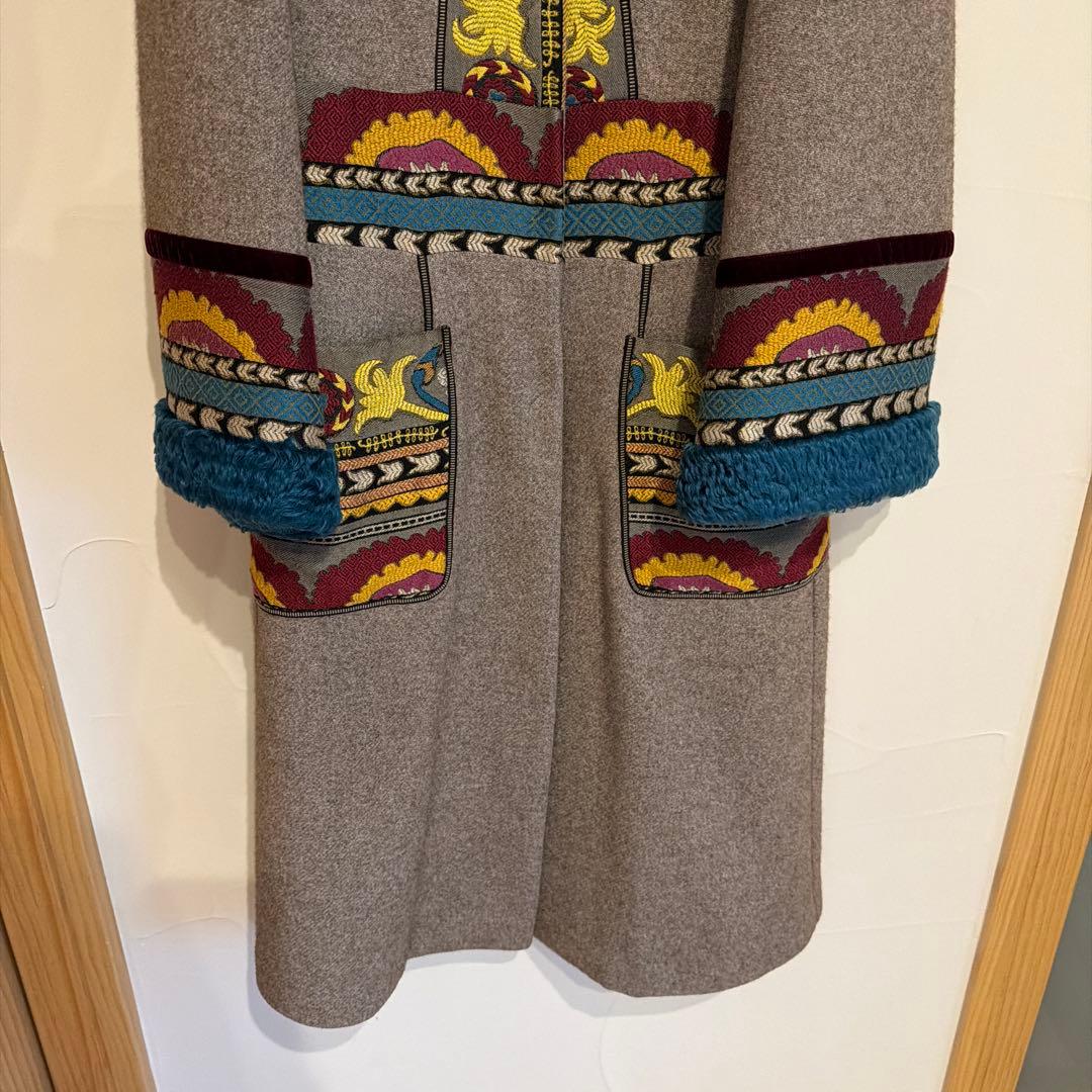 ETRO 刺繍入りグレージュコート　美品