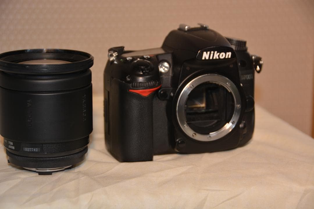 Nikon D7000 デジタル一眼レフカメラ