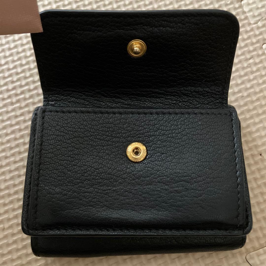 美品　miumiu マドラス　財布 ブラック