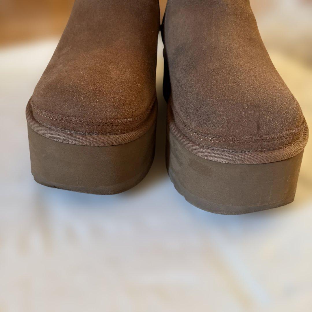 UGG 厚底 Neumel プラットフォームブーツ チェルシー