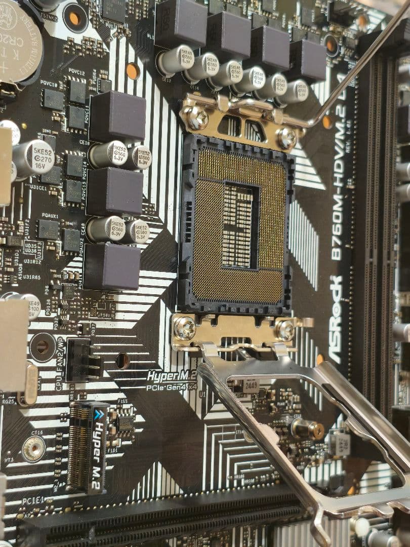 実働！ASRock B760M-HDV/M.2 D4 (LGA1700 mATX