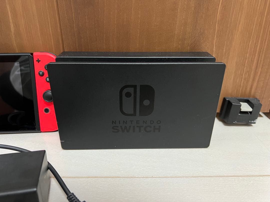 ウ*ン様 Nintendo Switch ネオンブルー/ネオンレッド 本体 箱な