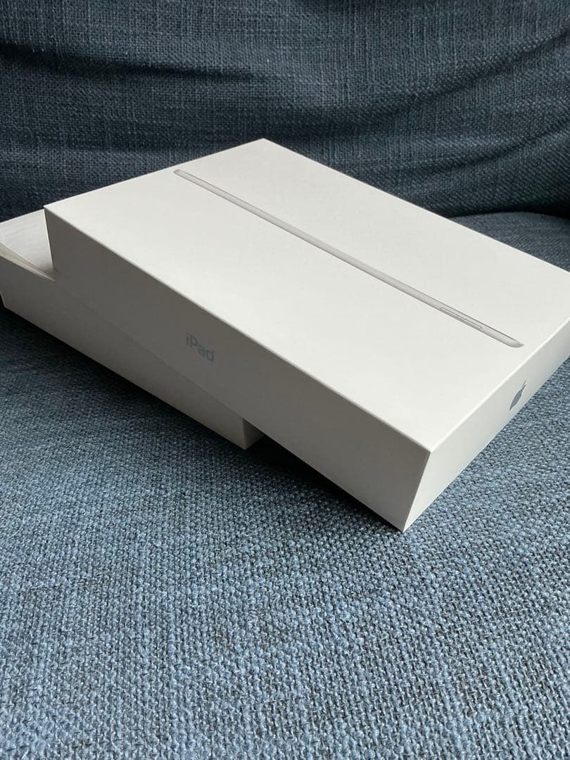 Apple iPad 9世代ゴールド 保護ケース、HDMIアダプタ付き