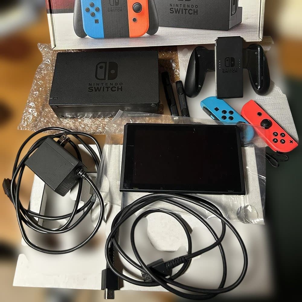 Switch 本体 通常モデル ブルー/レッド 付属品完備