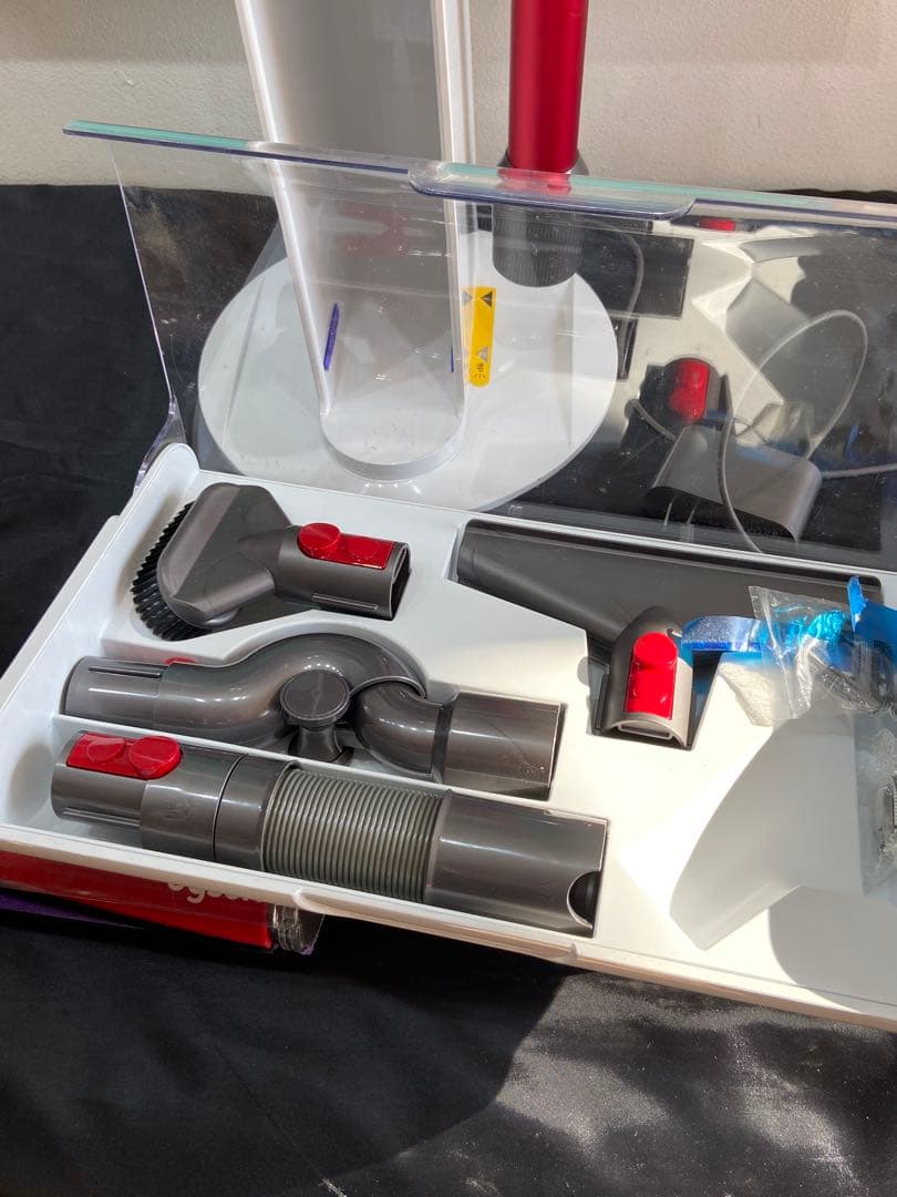M*s様 dyson スティッククリーナー本体 赤/透明　SV12セット