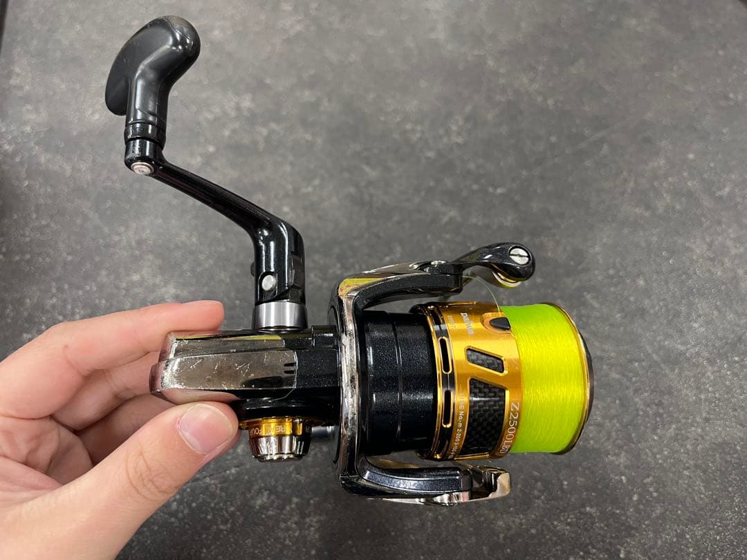 DAIWA TOURNAMENT Z2500LBD　替スプール3個付き