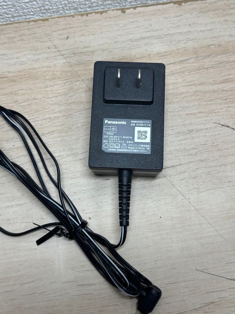 Panasonic 充電式掃除機本体 ホワイト　 MC-ＳＢ34Ｊ