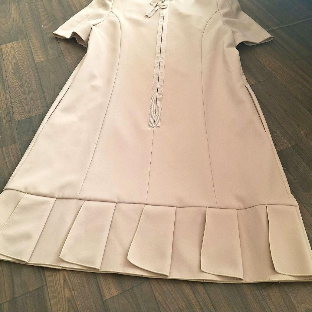 未使用 美品 フォクシー ニューヨーク ワンピース 半袖 ベージュ 38