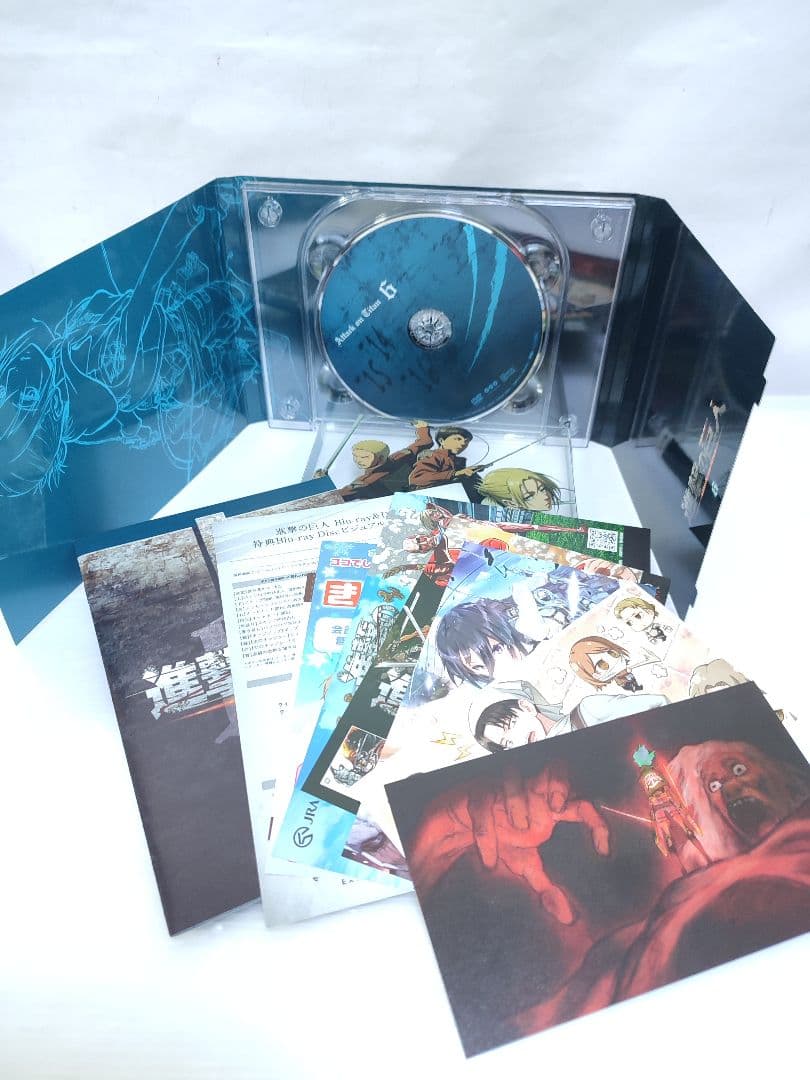 進撃の巨人 season1 初回限定DVD 全巻セット ＋ 限定特典DVD全5巻