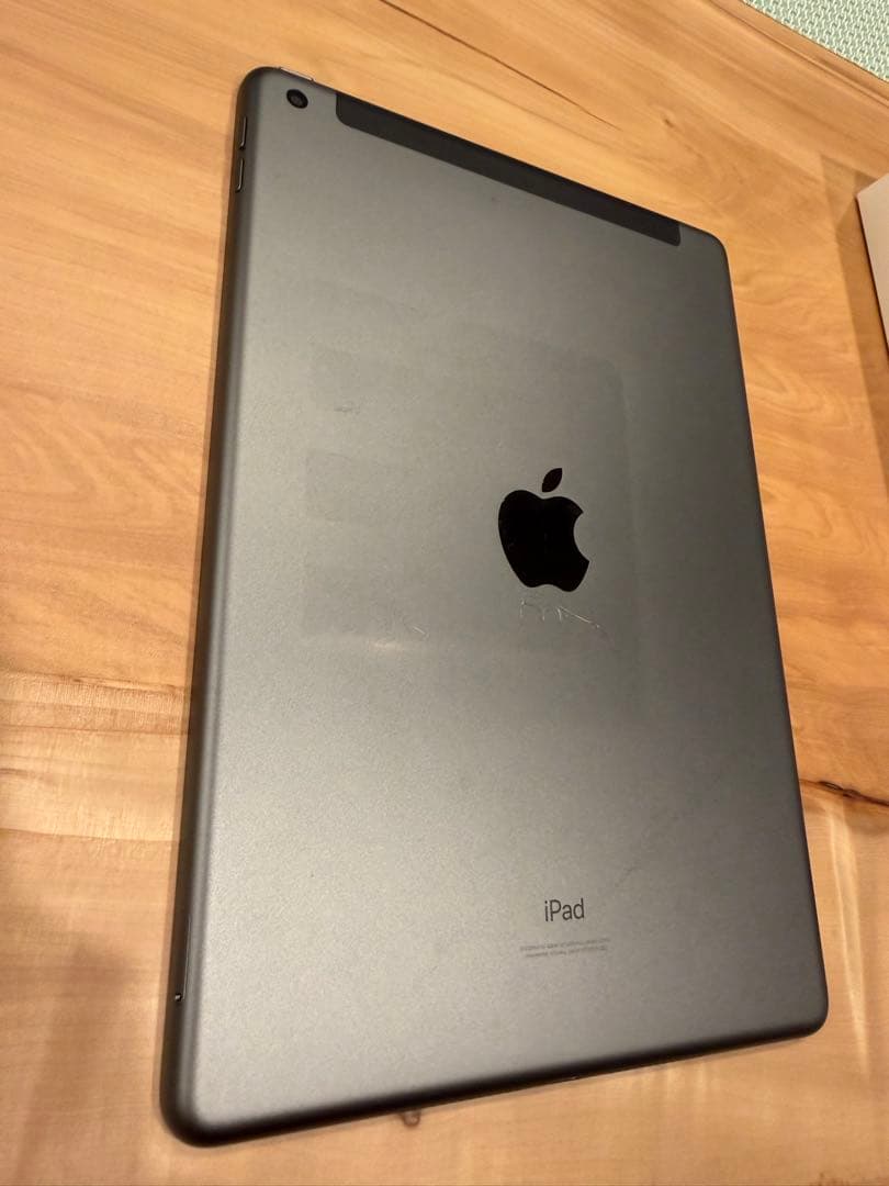 iPad 第9世代256GB Wi-Fi + Cellular