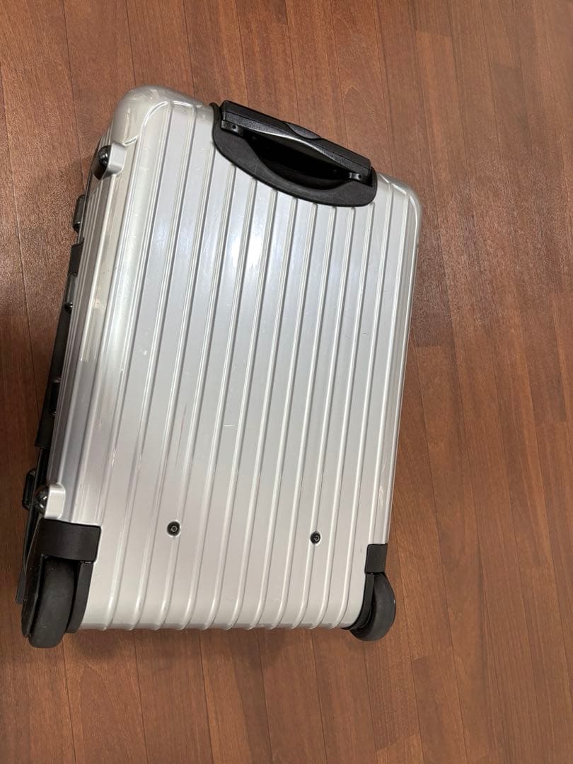 RIMOWA サルサ 2輪 機内持ち込みサイズ