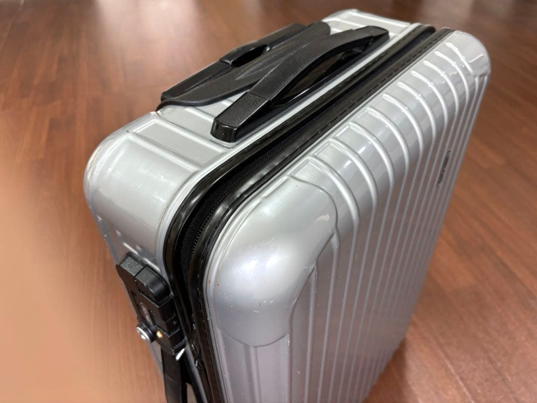 RIMOWA サルサ 2輪 機内持ち込みサイズ