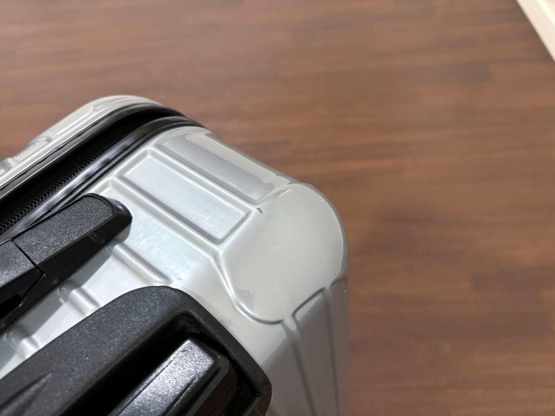 RIMOWA サルサ 2輪 機内持ち込みサイズ