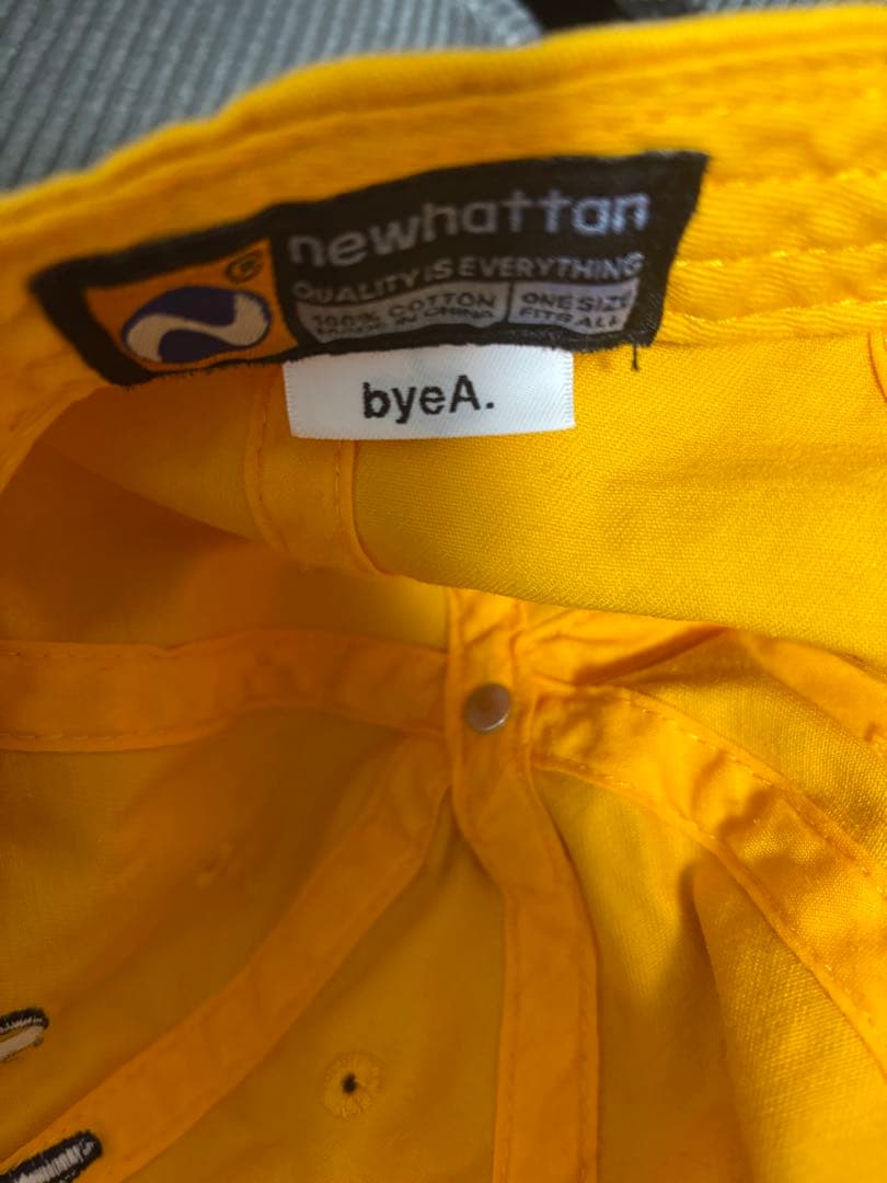 ミ*ン様 byeA. キャップ　ネイビー、イエロー　２点セット
