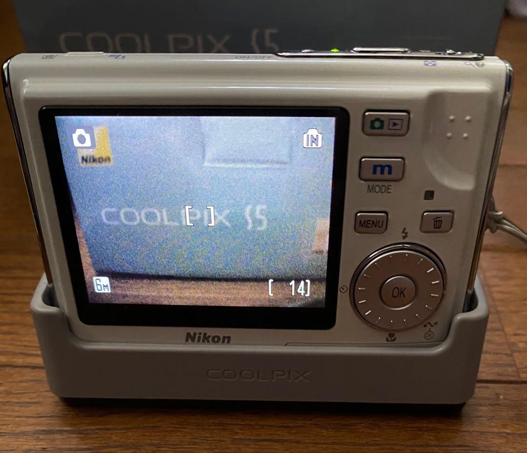 デジカメNikon COOLPIX S5 ホワイト