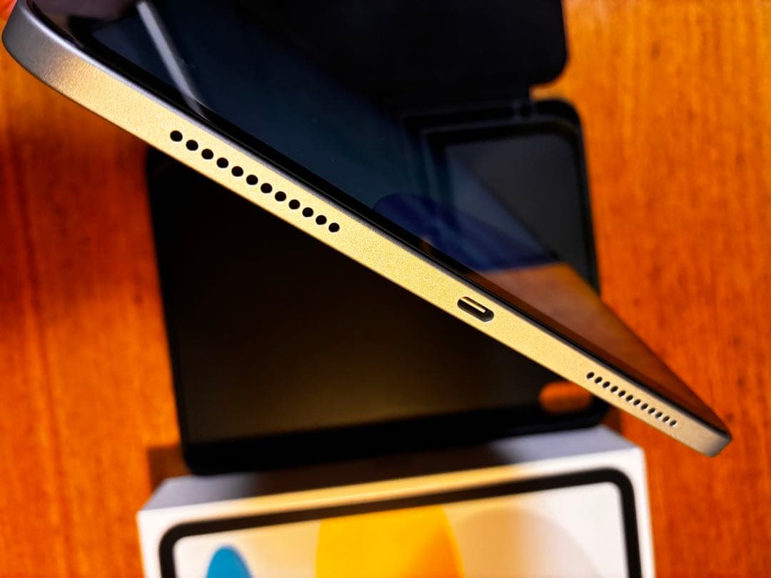 Apple iPad シルバー　A16 第11世代　128GB