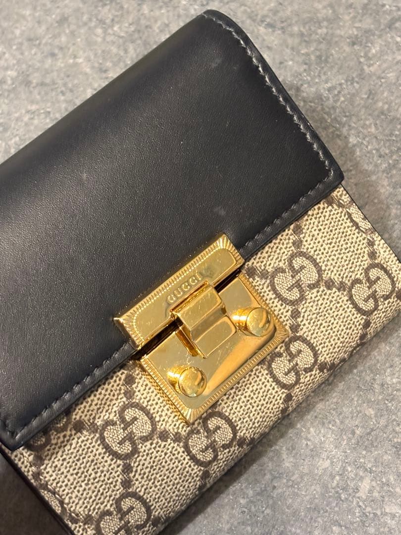 GUCCI 三つ折り財布 ブラック/ベージュ