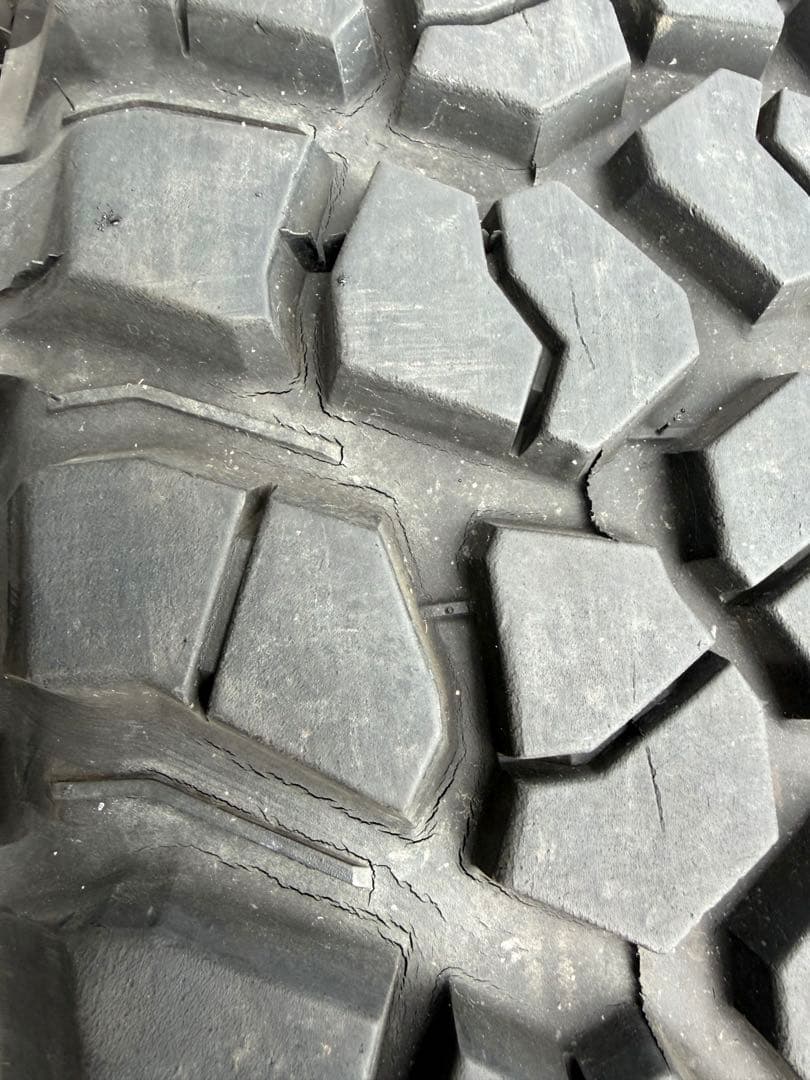 LT265/70R17 18年 BFグッドリッチ Mud-Terrain KM2