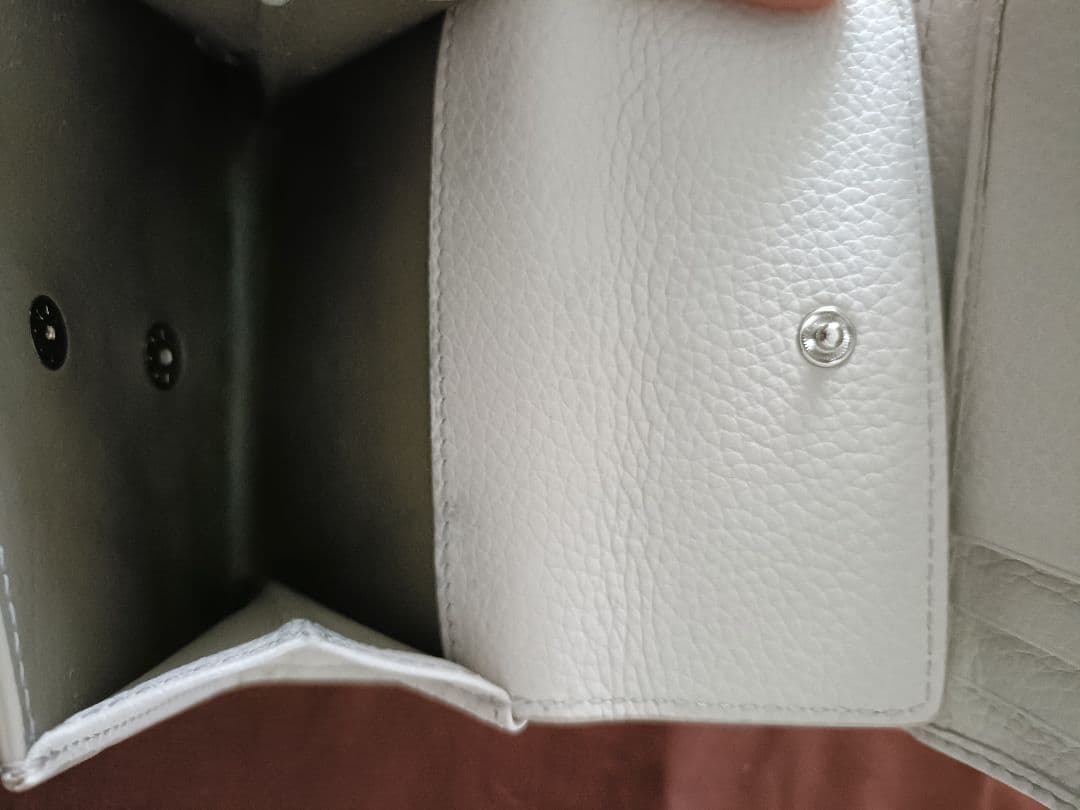 ヒロフ　センプレ二つ折り財布 レザー ウォレット 本革