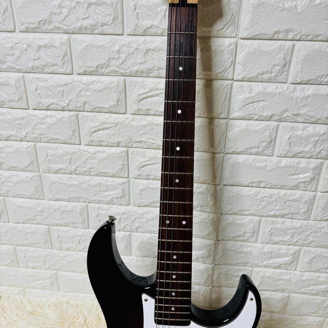 YAMAHA PACIFICA PAC112V パシフィカ