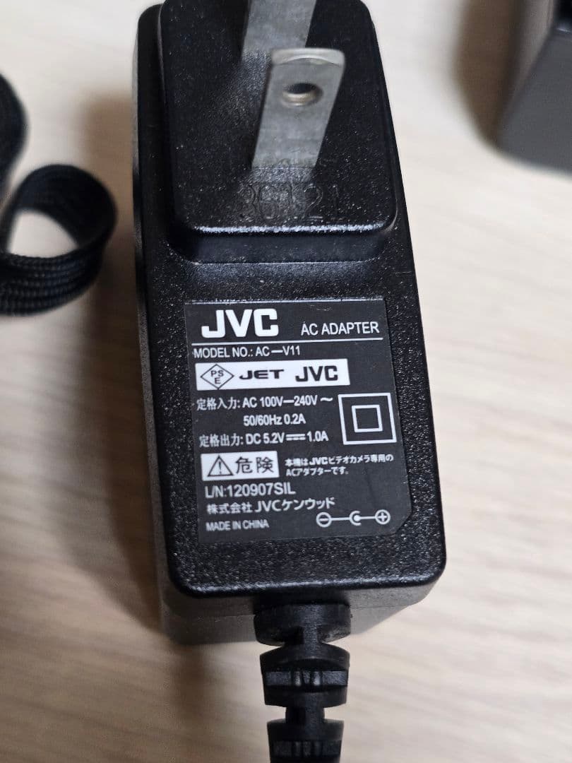 ★美品・JVC Everio GZ-E265 大容量バッテリー付