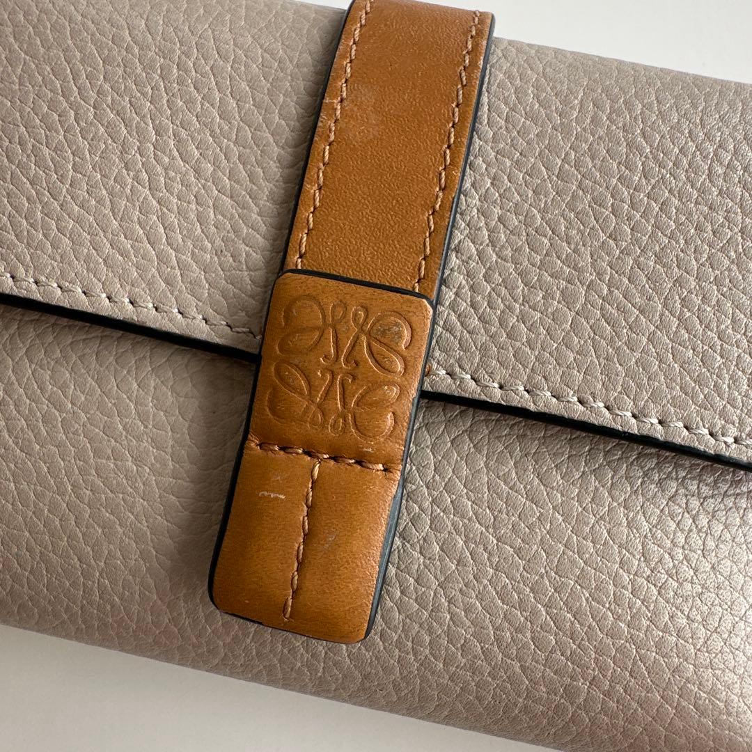 k　LOEWE 三つ折り財布