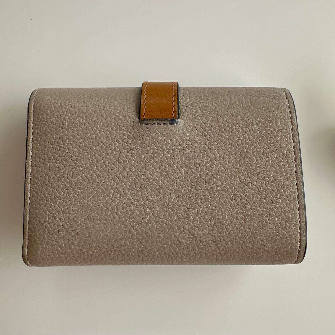 k　LOEWE 三つ折り財布