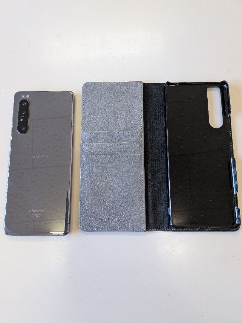 Xpelia SO51A トリプルカメラ パープルスマートフォン 本体