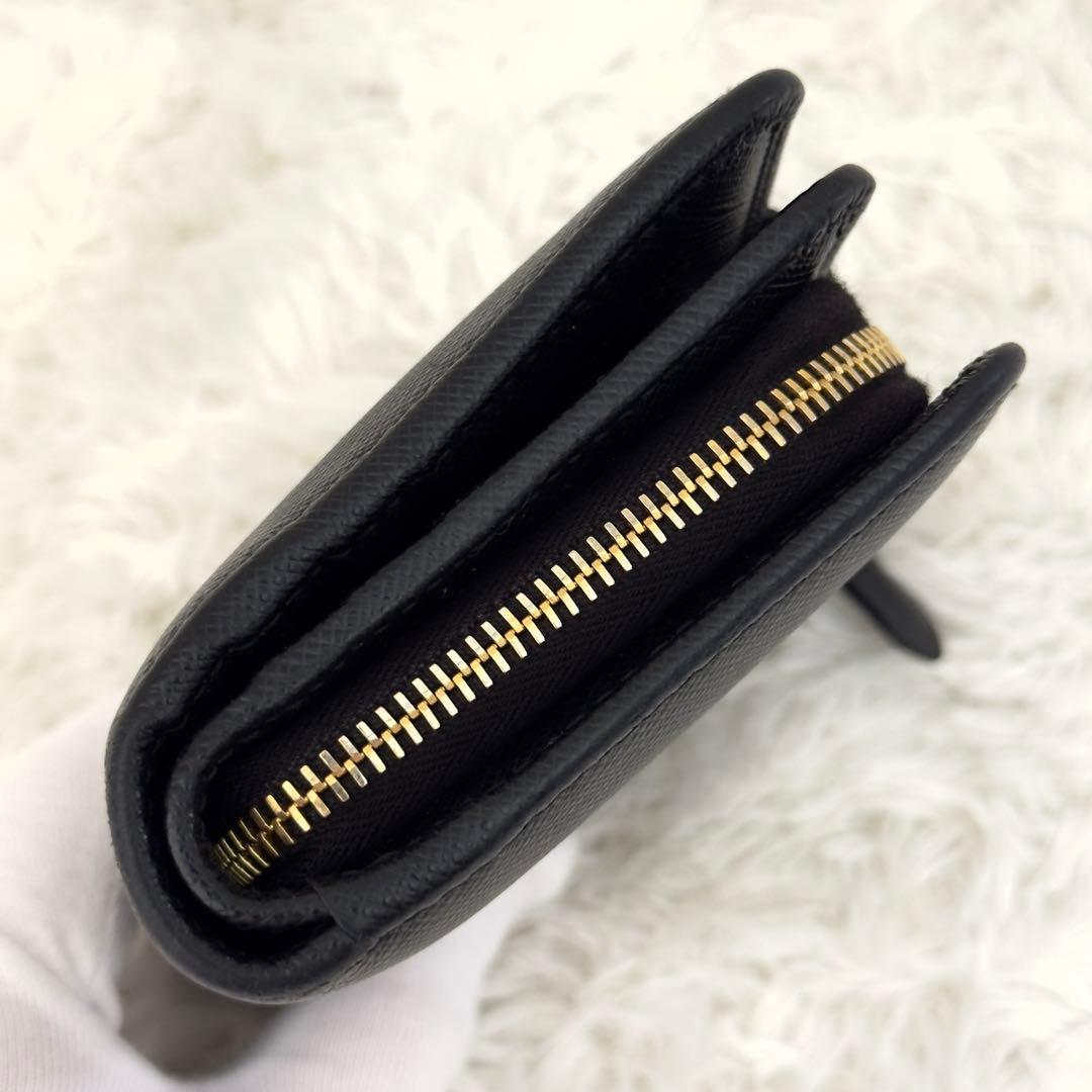 美品✨PRADA プラダ サフィアーノ 財布 ブラック 二つ折り レザー