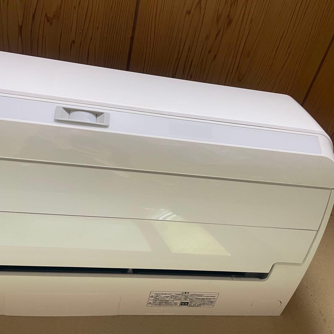 2022年製 東芝 ルームエアコン 6〜8畳用 RAS-J221RT(W)