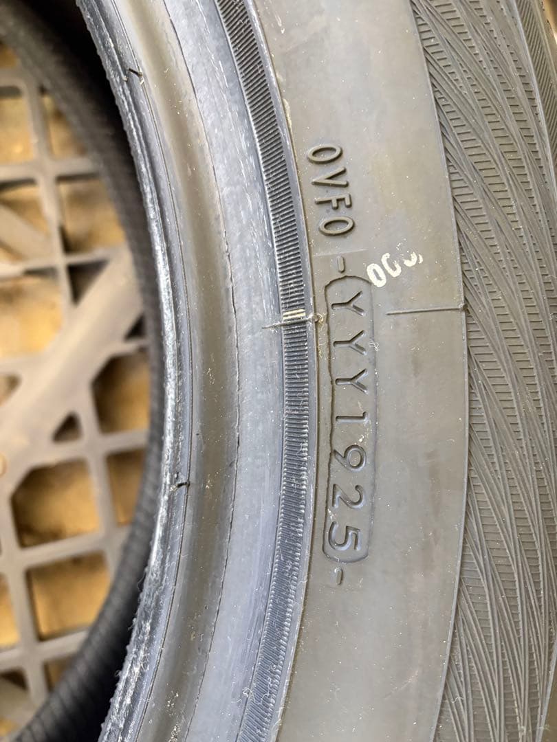 2025年製 並行輸入品 ADVAN dB V552 235/55 R19 4本