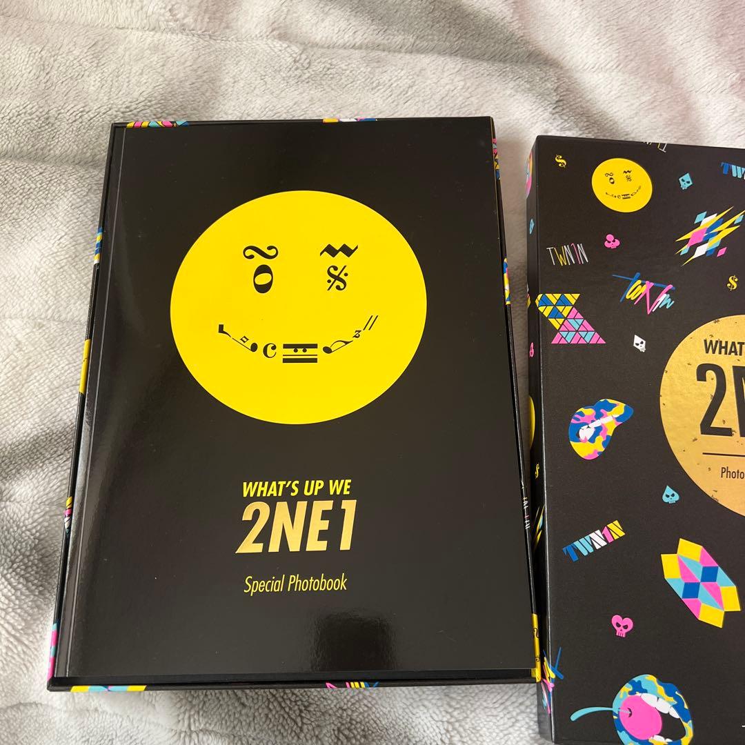 ミュージシャン 2NE1 photbook with calendar 2013-2014