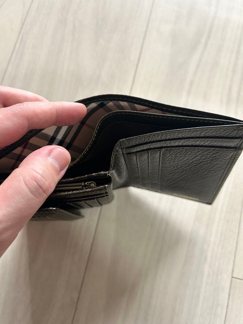 新品未使用 BURBERRY バーバリー レザー 三つ折り財布)